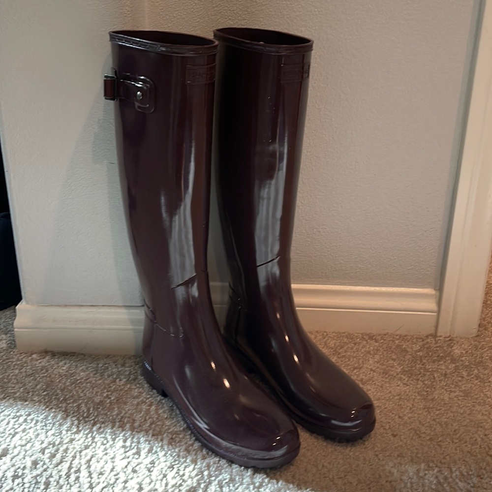 Hunters rain boots